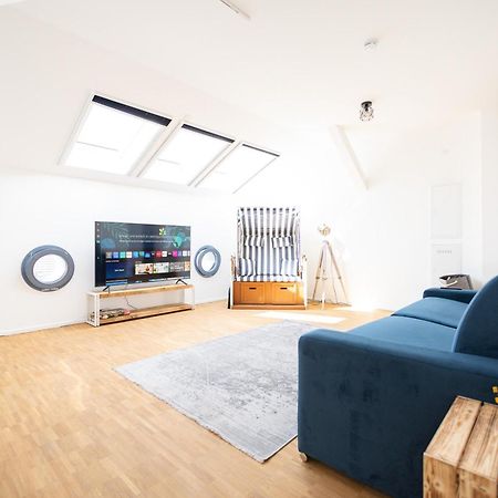 Ko-Living - Captain'S Suite - Altstadt - Mit Kueche, Smart Tv & Balkon - 6P Halle  Bagian luar foto