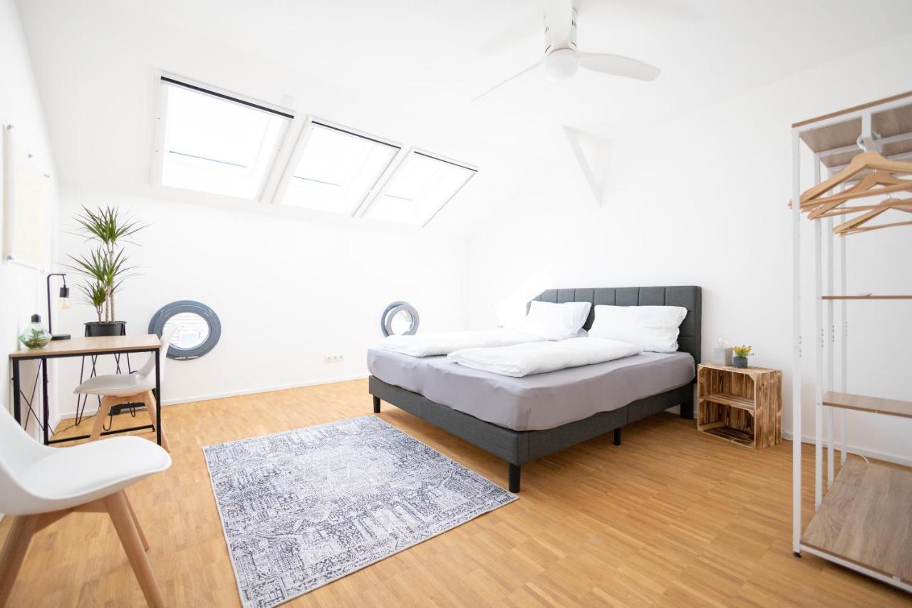 Ko-Living - Captain'S Suite - Altstadt - Mit Kueche, Smart Tv & Balkon - 6P Halle  Bagian luar foto