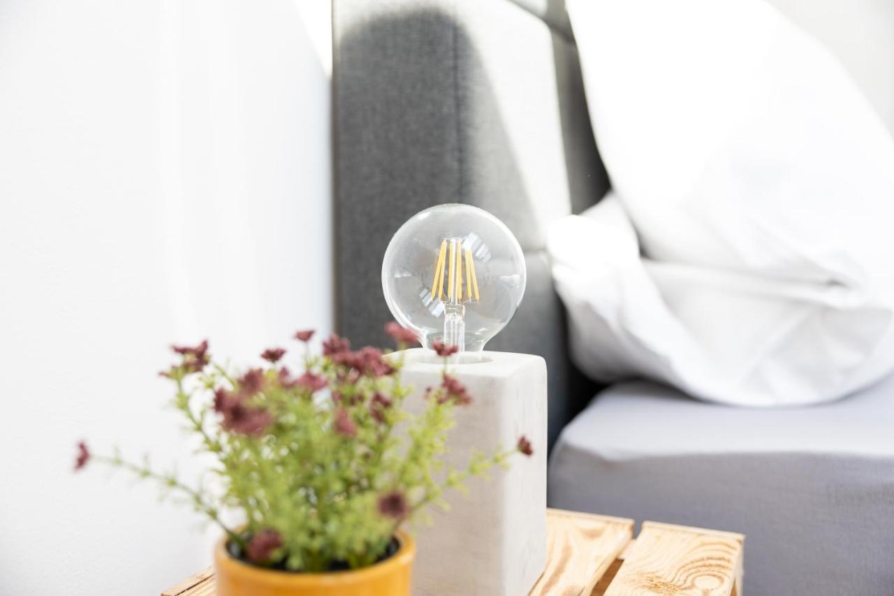 Ko-Living - Captain'S Suite - Altstadt - Mit Kueche, Smart Tv & Balkon - 6P Halle  Bagian luar foto