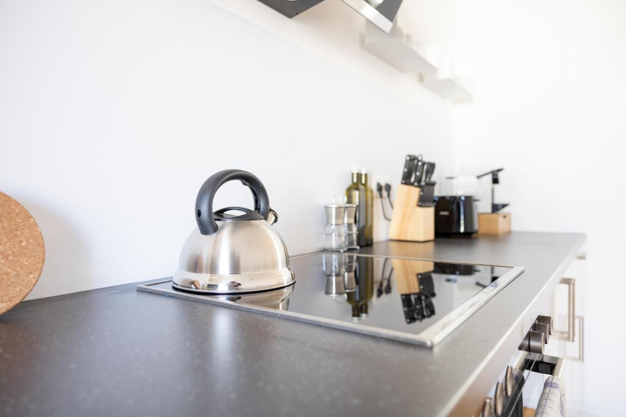 Ko-Living - Captain'S Suite - Altstadt - Mit Kueche, Smart Tv & Balkon - 6P Halle  Bagian luar foto